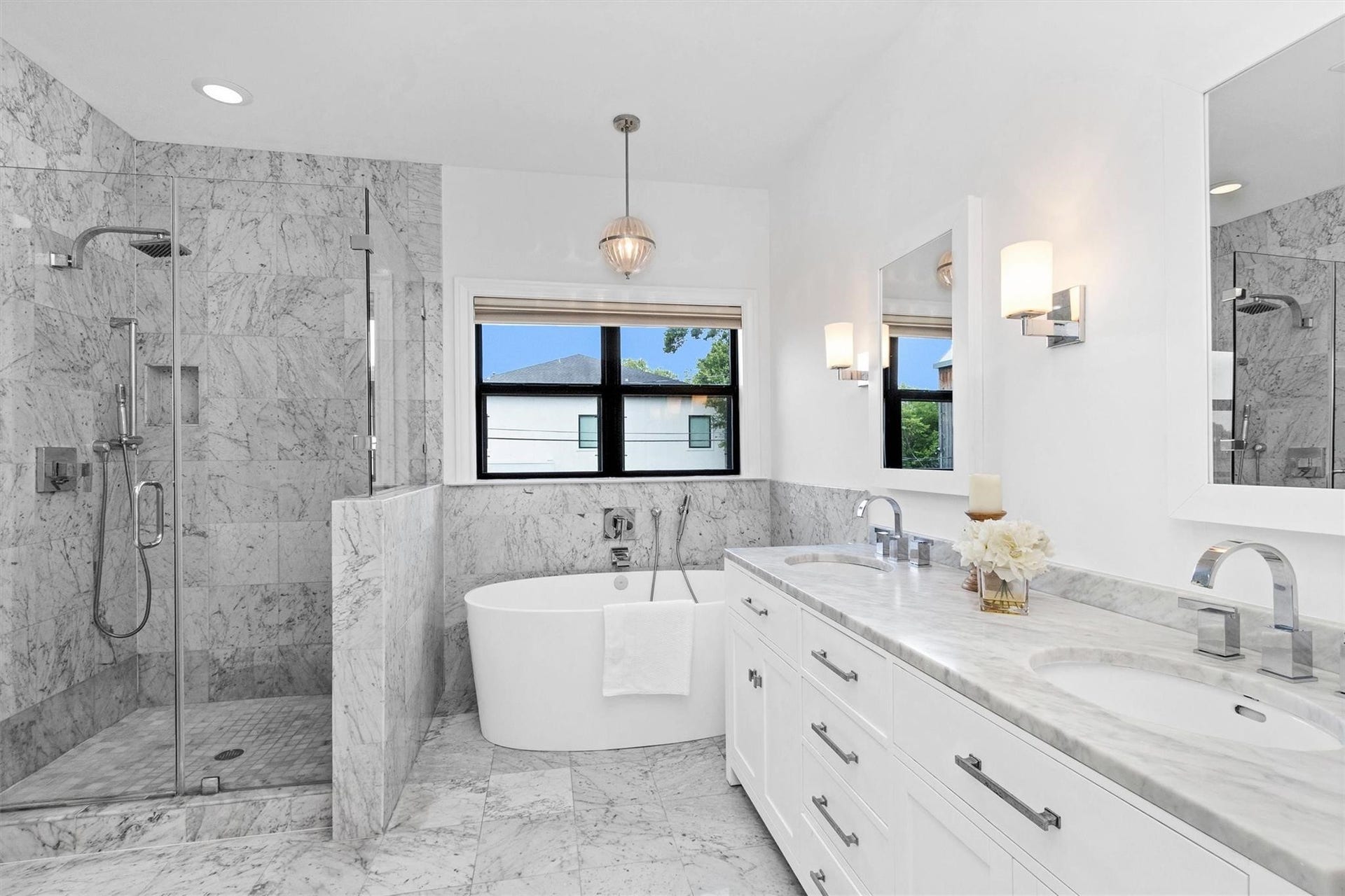 2144 Colquitt Street, Houston, TX 77098 2144 Colquitt Street, Houston, TX 77098