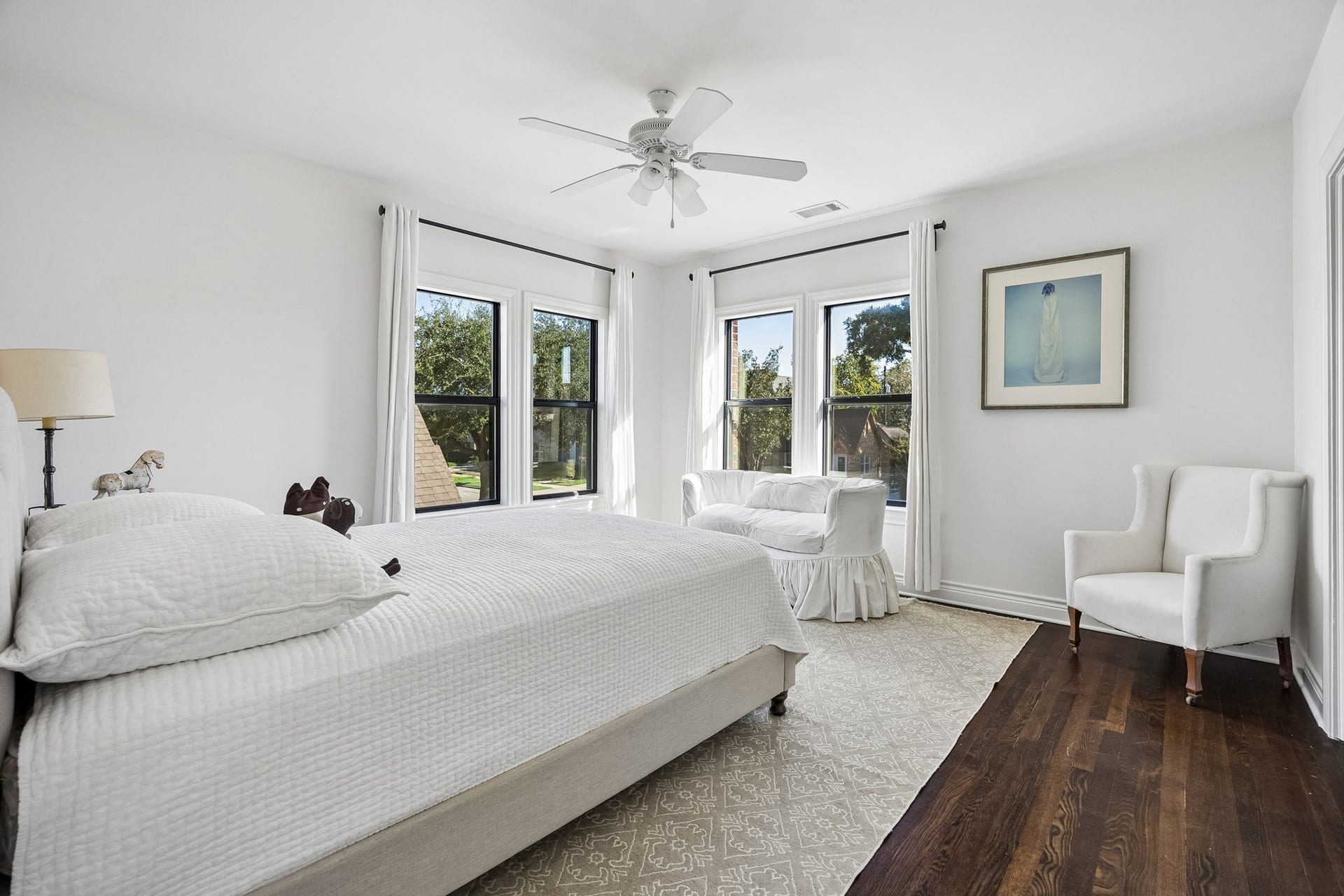 2144 Colquitt Street, Houston, TX 77098 2144 Colquitt Street, Houston, TX 77098