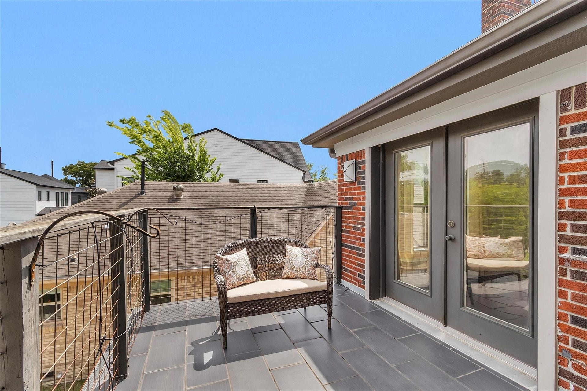 2144 Colquitt Street, Houston, TX 77098 2144 Colquitt Street, Houston, TX 77098