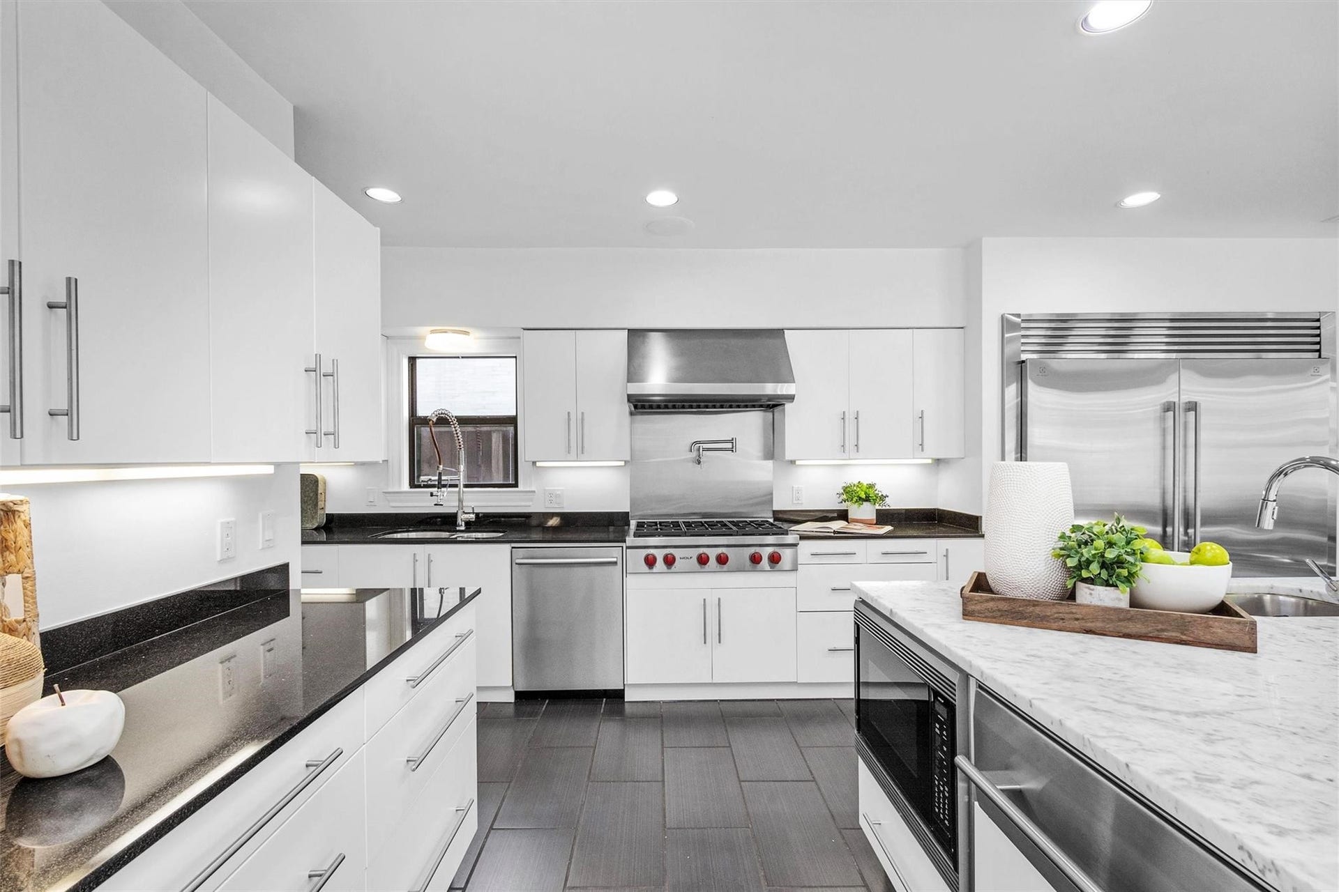 2144 Colquitt Street, Houston, TX 77098 2144 Colquitt Street, Houston, TX 77098