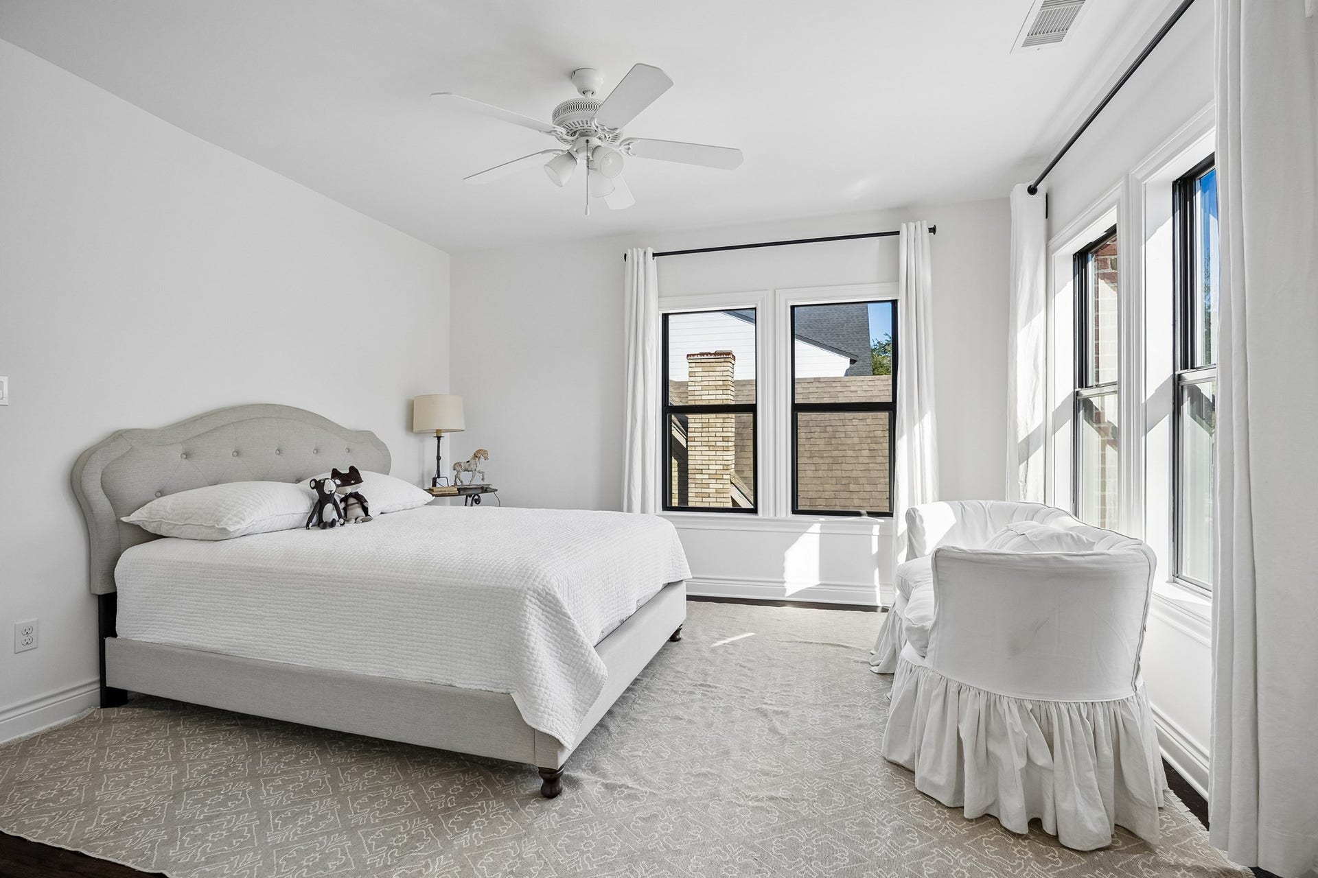 2144 Colquitt Street, Houston, TX 77098 2144 Colquitt Street, Houston, TX 77098