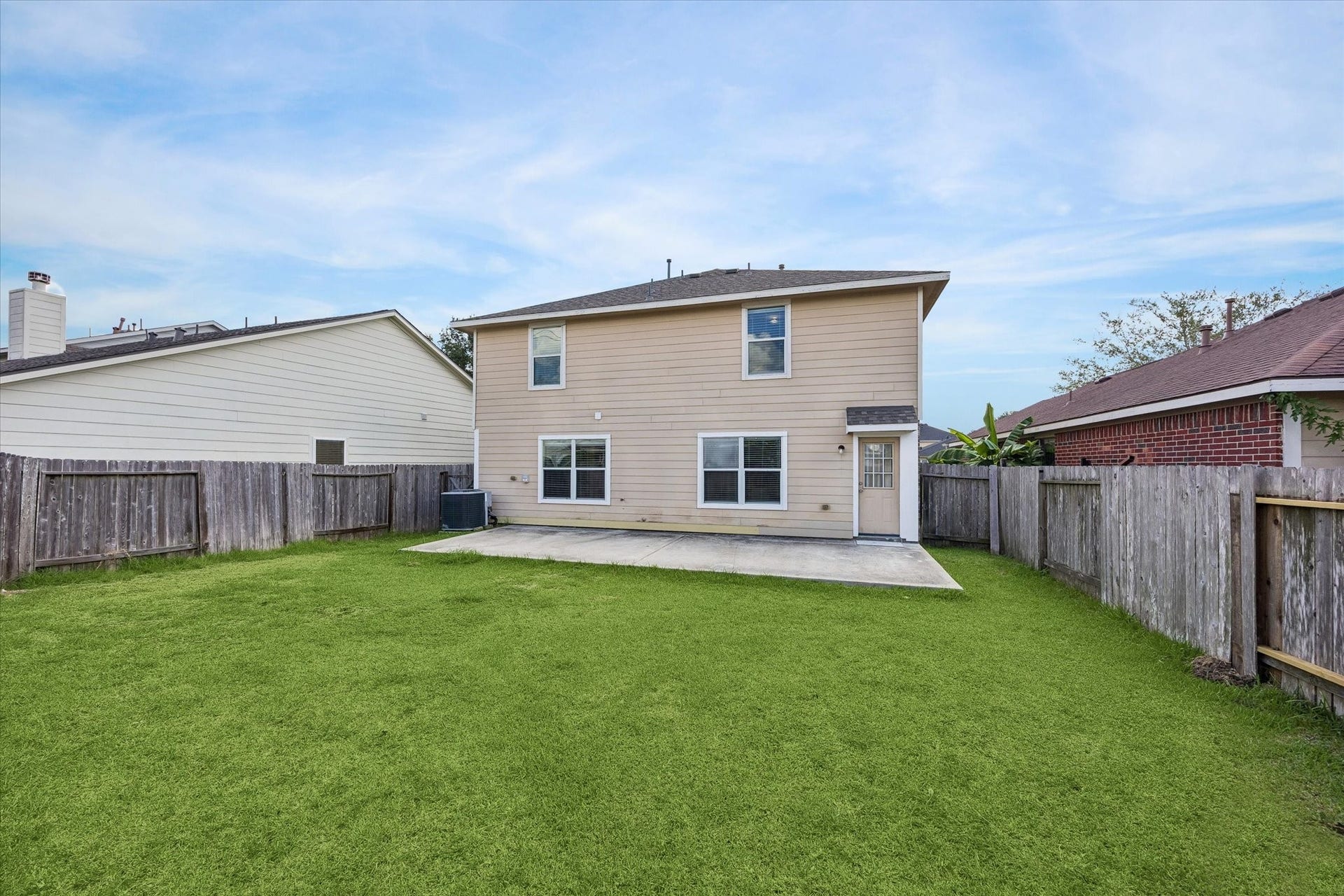 Expansive backyard, perfect for outdoor activities and entertaining