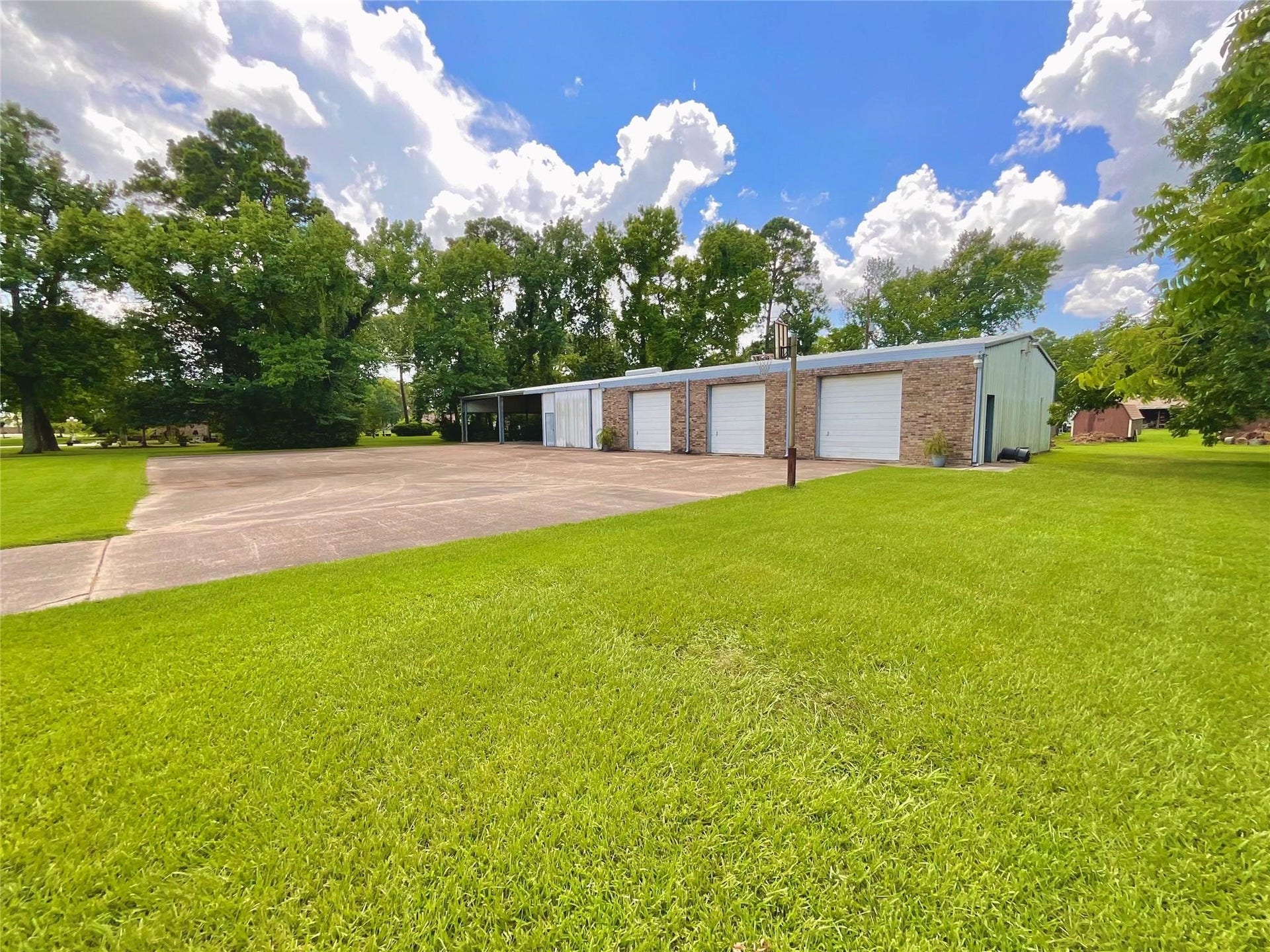 11411 Brandy Lane, Houston, TX 77044 11411 Brandy Lane, Houston, TX 77044
