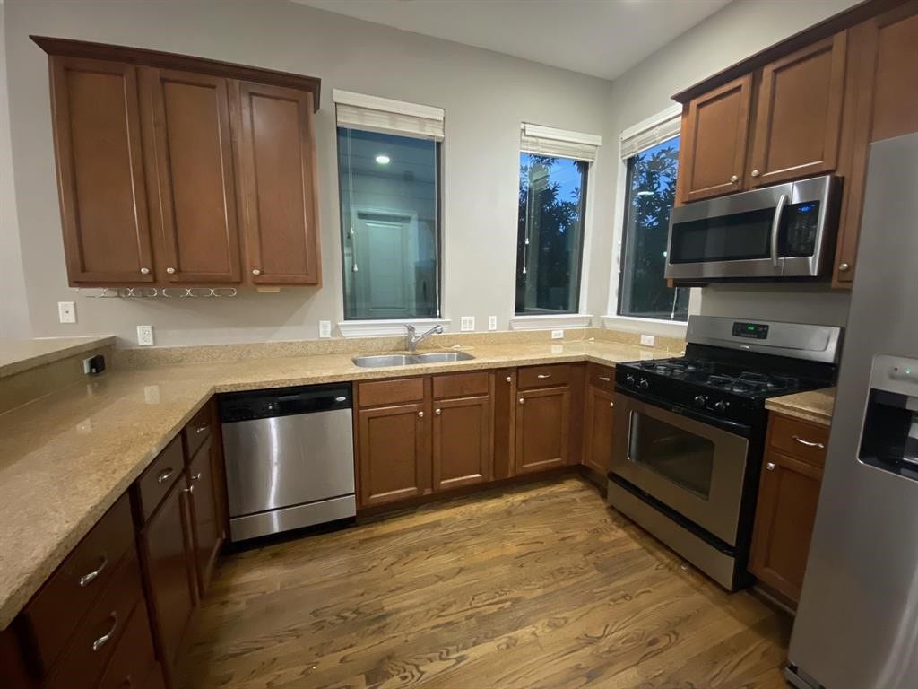 1921 Summer Street, Houston, TX 77007 1921 Summer Street, Houston, TX 77007
