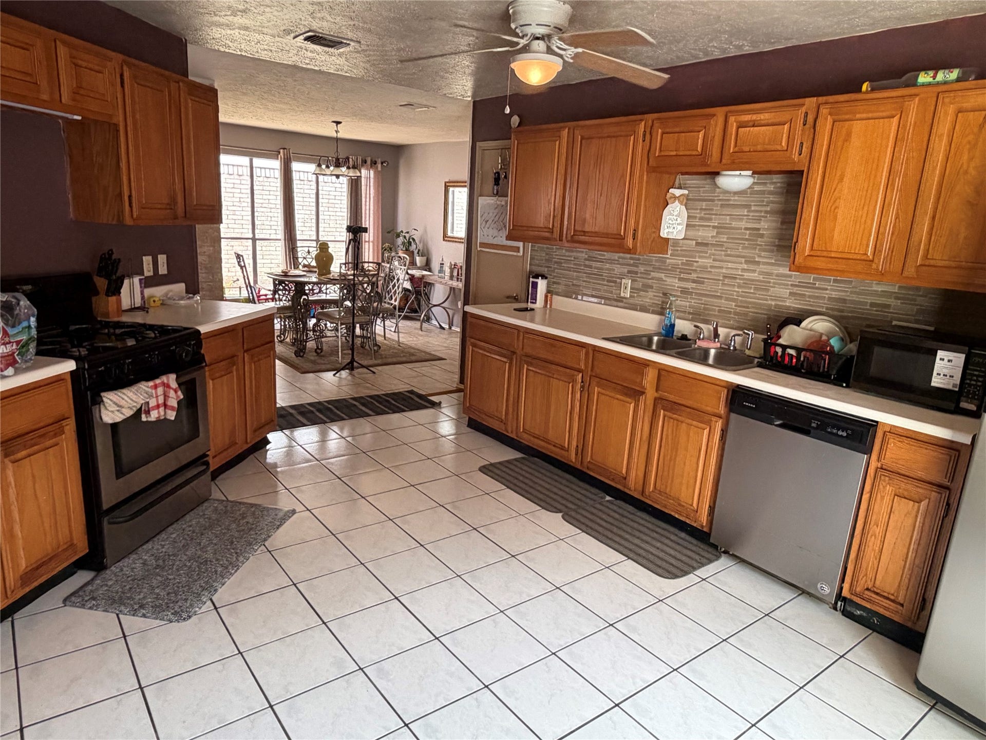 1423 Hunters Park Drive, Missouri City, TX 77489 1423 Hunters Park Drive, Missouri City, TX 77489