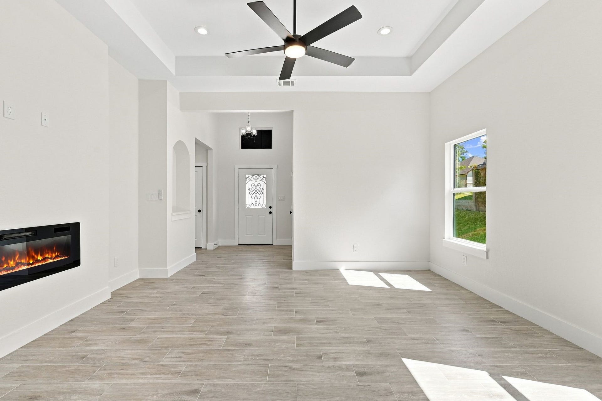 3020 Apache Street, Willis, TX 77378 3020 Apache Street, Willis, TX 77378