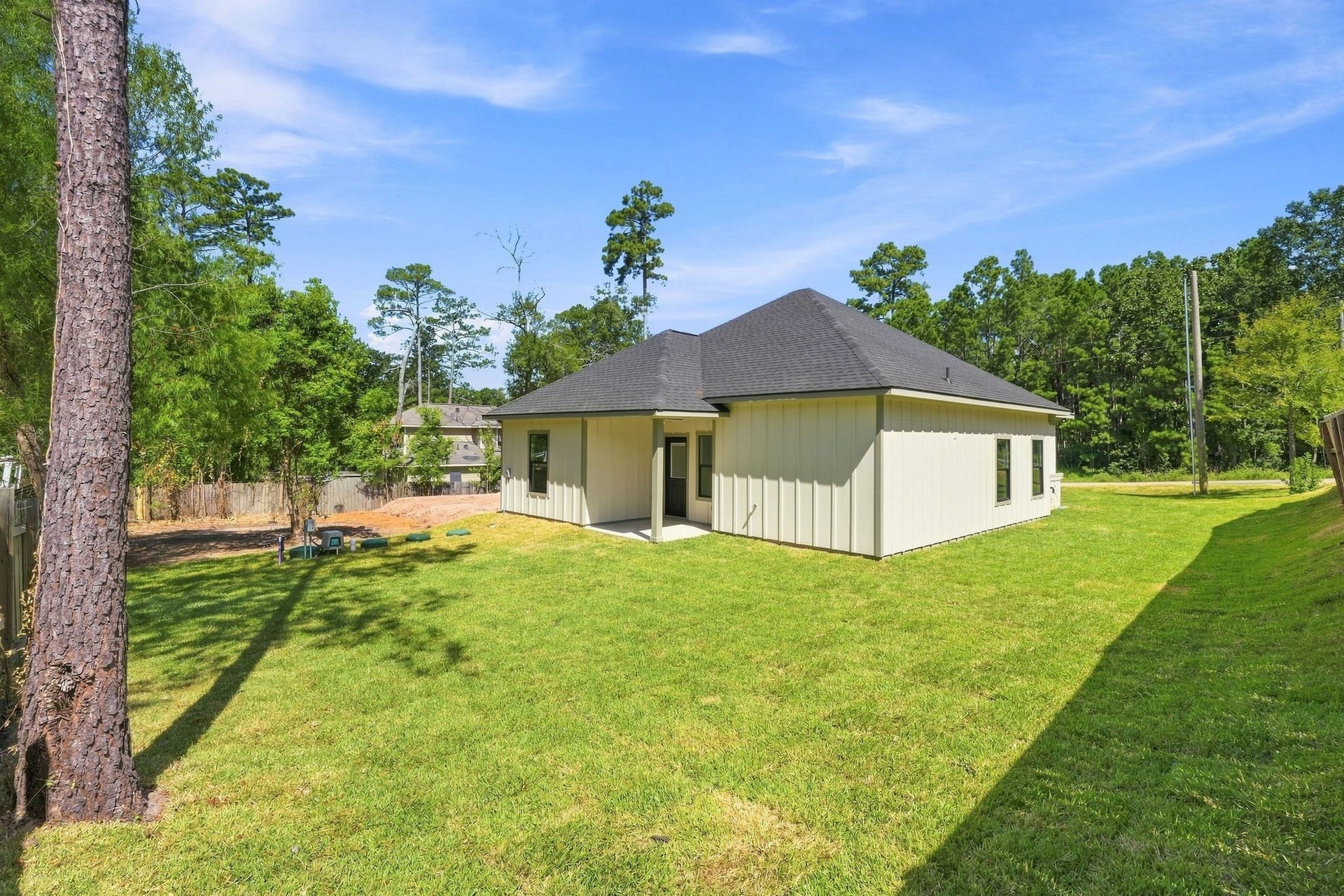 3020 Apache Street, Willis, TX 77378 3020 Apache Street, Willis, TX 77378
