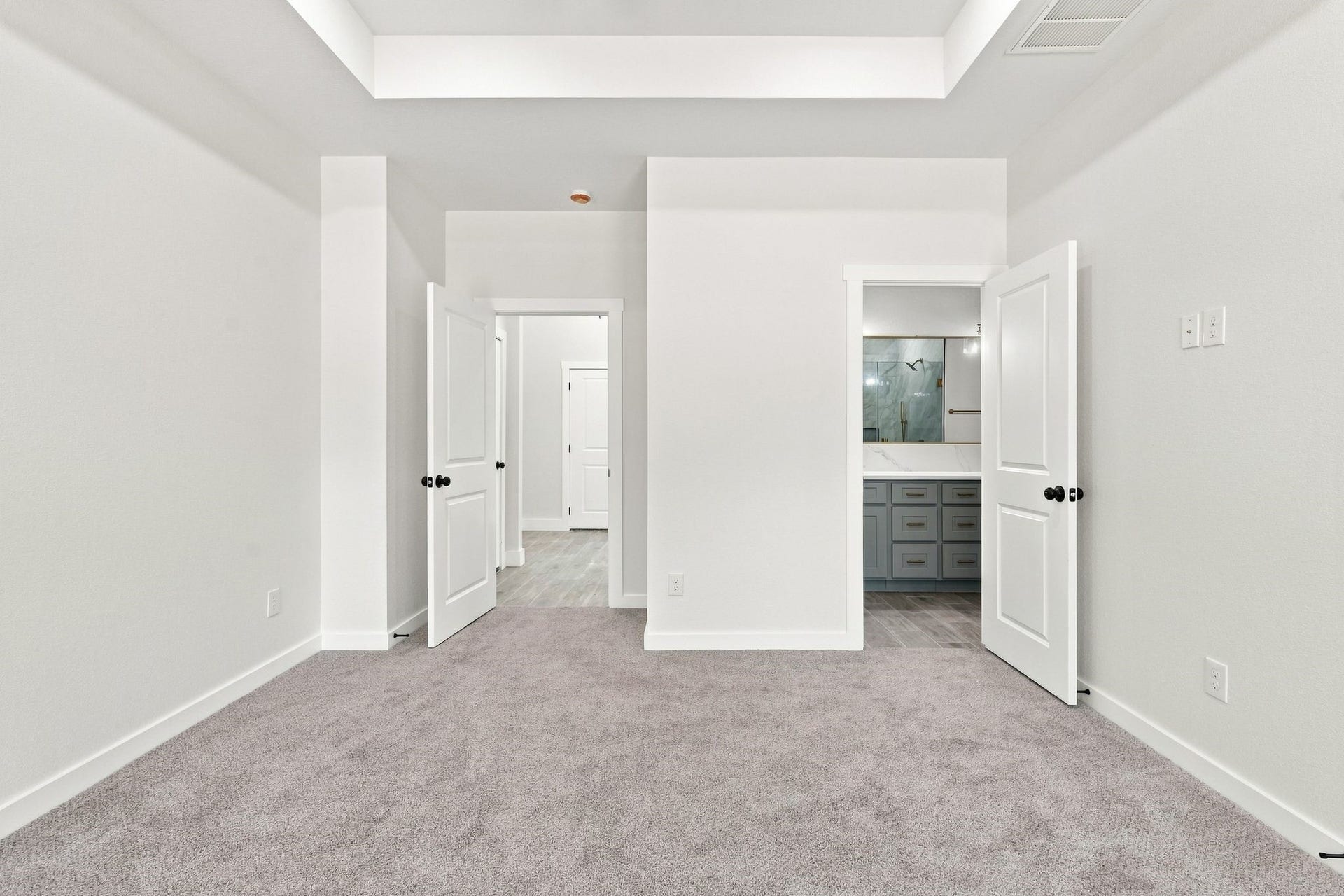 3020 Apache Street, Willis, TX 77378 3020 Apache Street, Willis, TX 77378