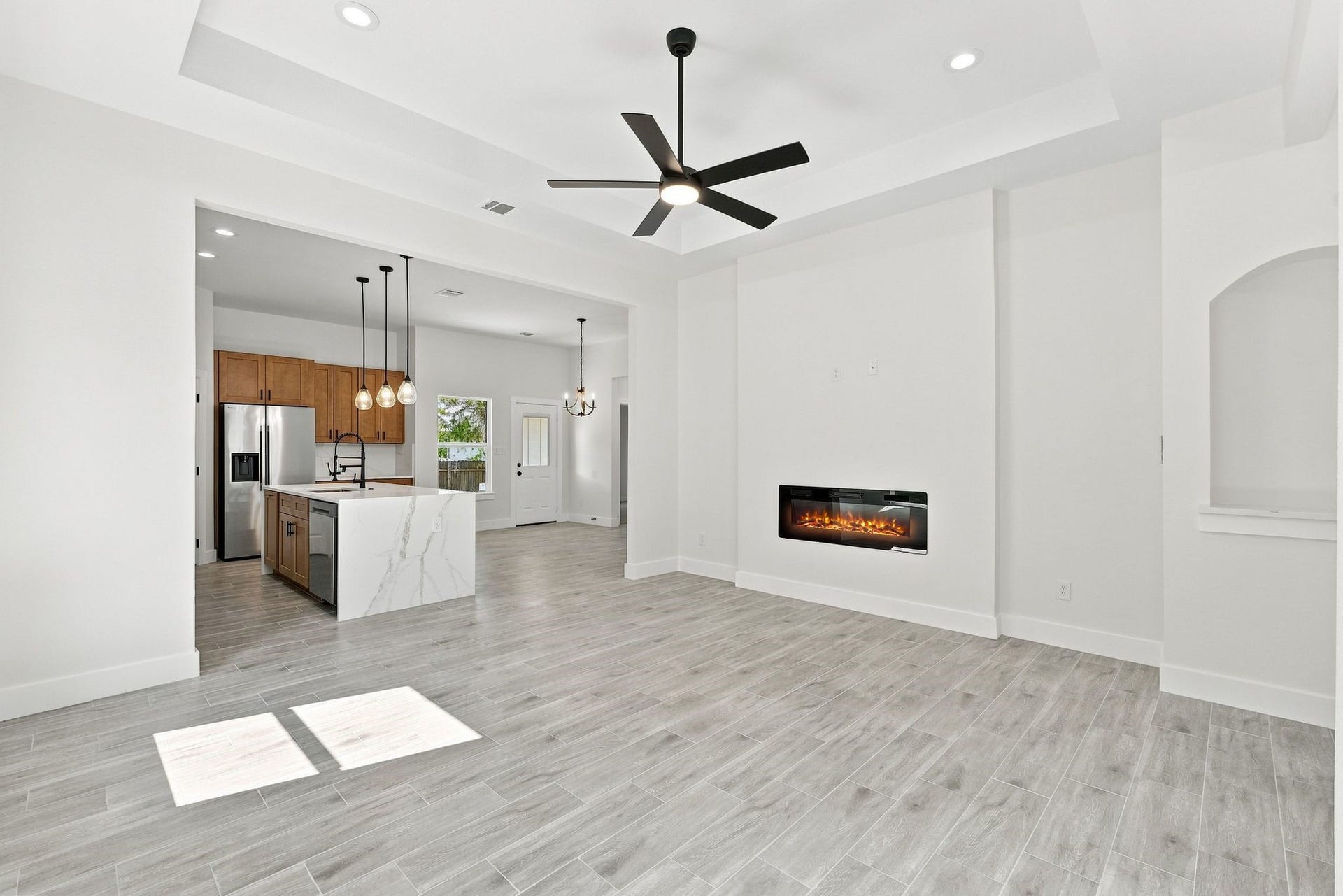 3020 Apache Street, Willis, TX 77378 3020 Apache Street, Willis, TX 77378