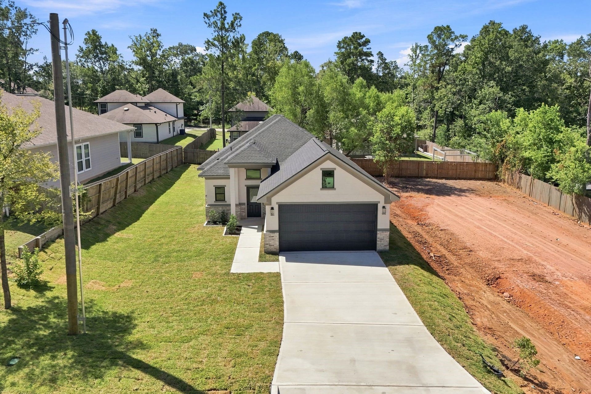 3020 Apache Street, Willis, TX 77378 3020 Apache Street, Willis, TX 77378