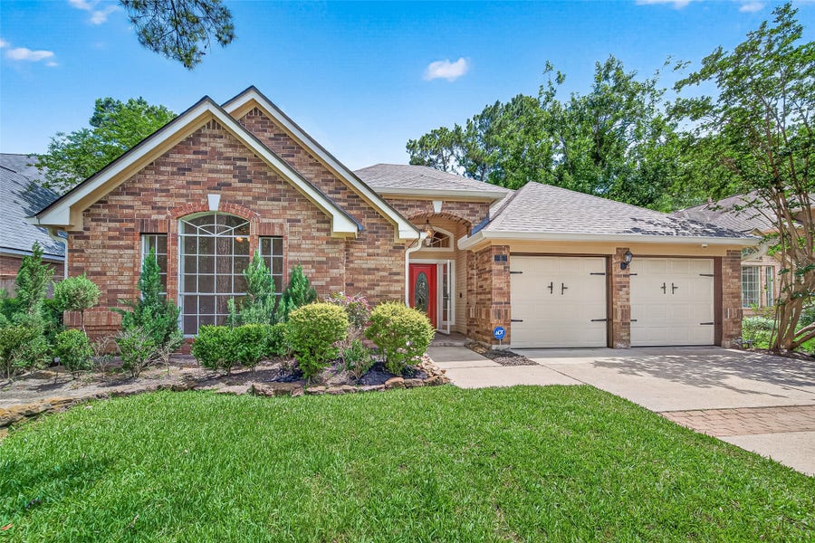 Property photo for 6 Skyland Place, The Woodlands, TX