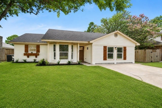 Property photo for 5326 Findlay Drive, Pasadena, TX