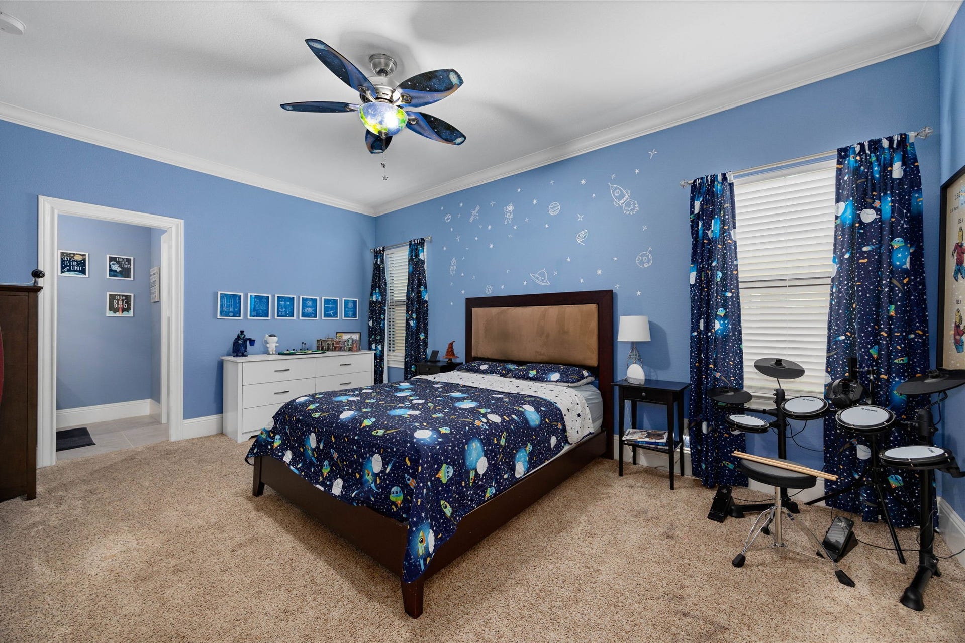 1847 Candlelight Place Drive, Houston, TX 77018 1847 Candlelight Place Drive, Houston, TX 77018