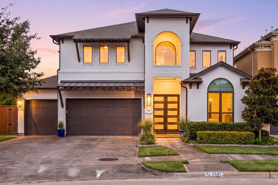 Property photo for 1847 Candlelight Place Drive, Houston, TX