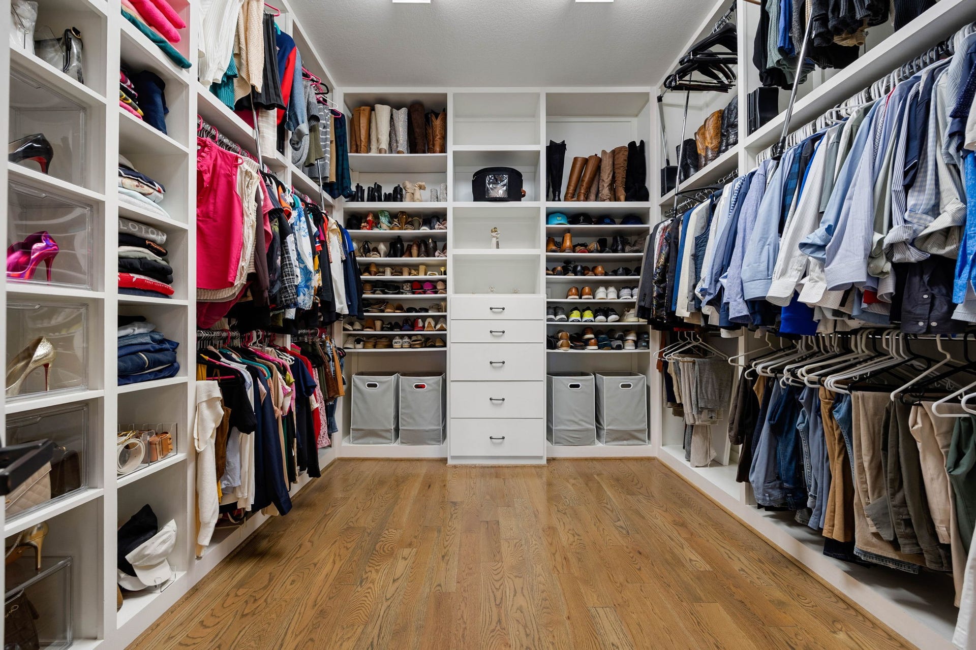 1847 Candlelight Place Drive, Houston, TX 77018 Primary Closet = SPACE and organized!