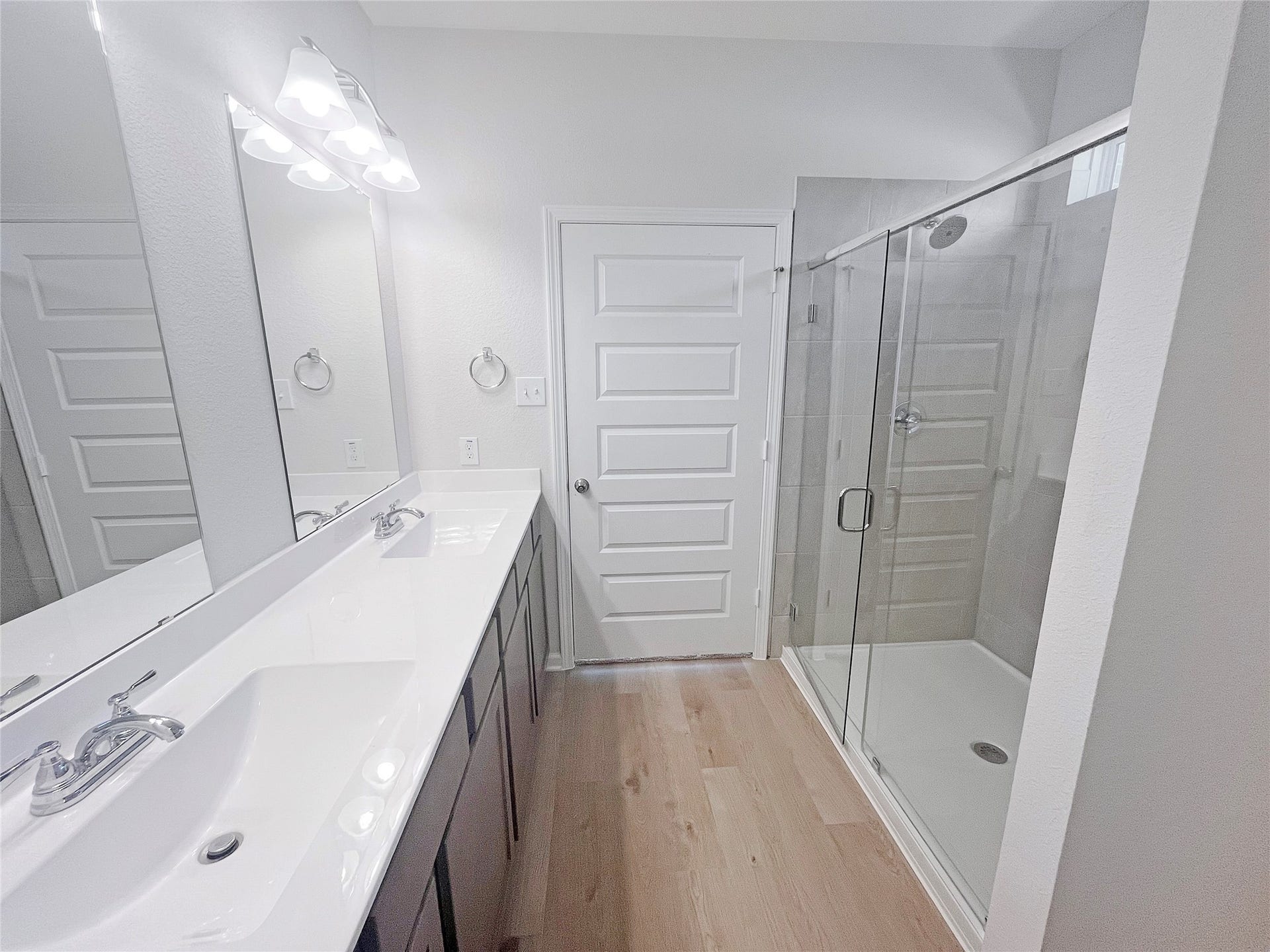 649 Cherry Tree Drive, La Marque, TX 77568 The Robin II- Primary Bathroom, garden tub not pictured. Sample image to be used for example only, colors, options and upgrades vary.