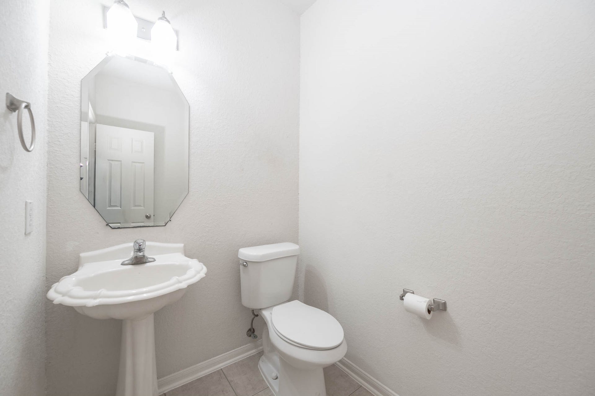 2032 Creek Shore Lane, Pearland, TX 77581