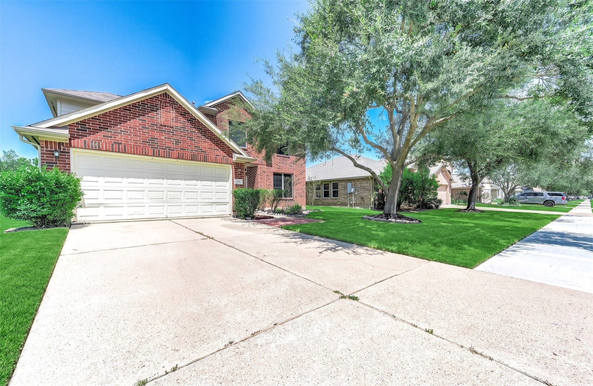2032 Creek Shore Lane, Pearland, TX 77581