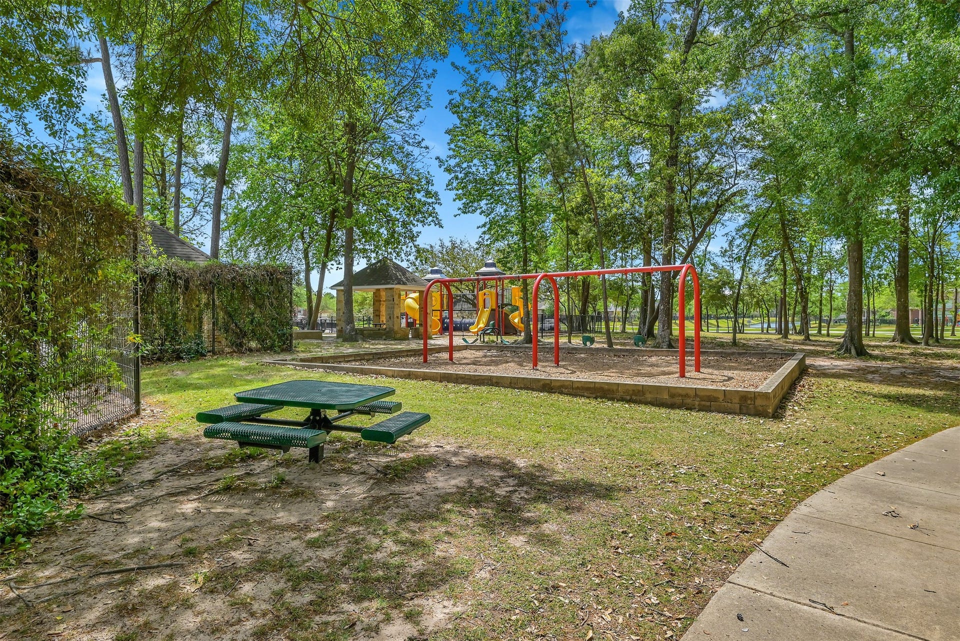 30327 Deleon Fields Drive, Spring, TX 77386