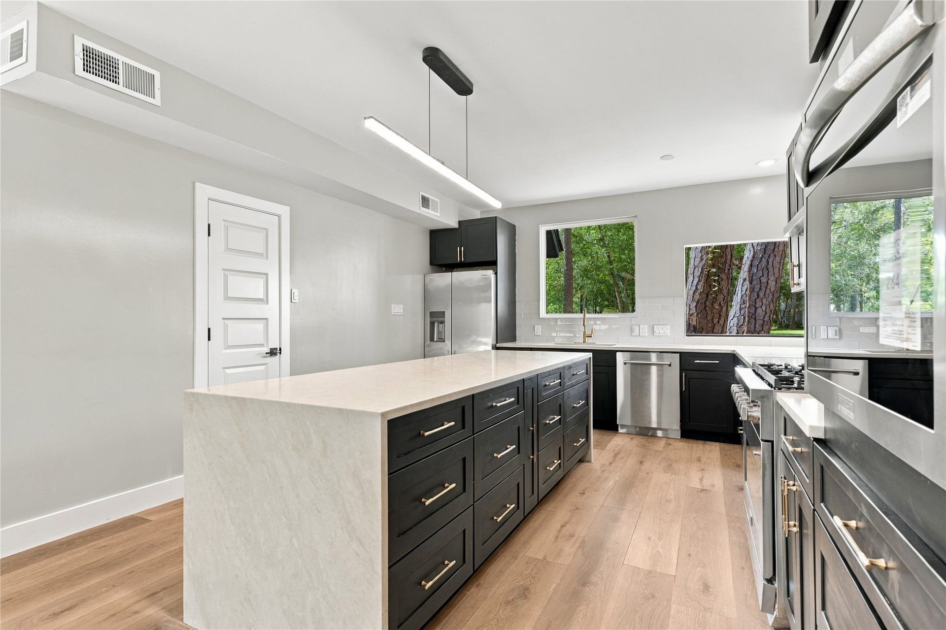 3 Rain Fern Court, The Woodlands, TX 77380 3 Rain Fern Court, The Woodlands, TX 77380