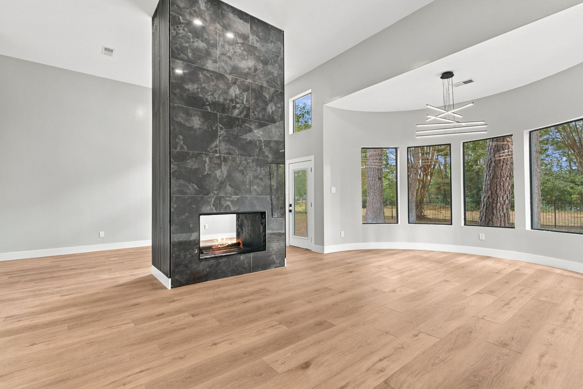 3 Rain Fern Court, The Woodlands, TX 77380 Primary Bedroom fireplace
