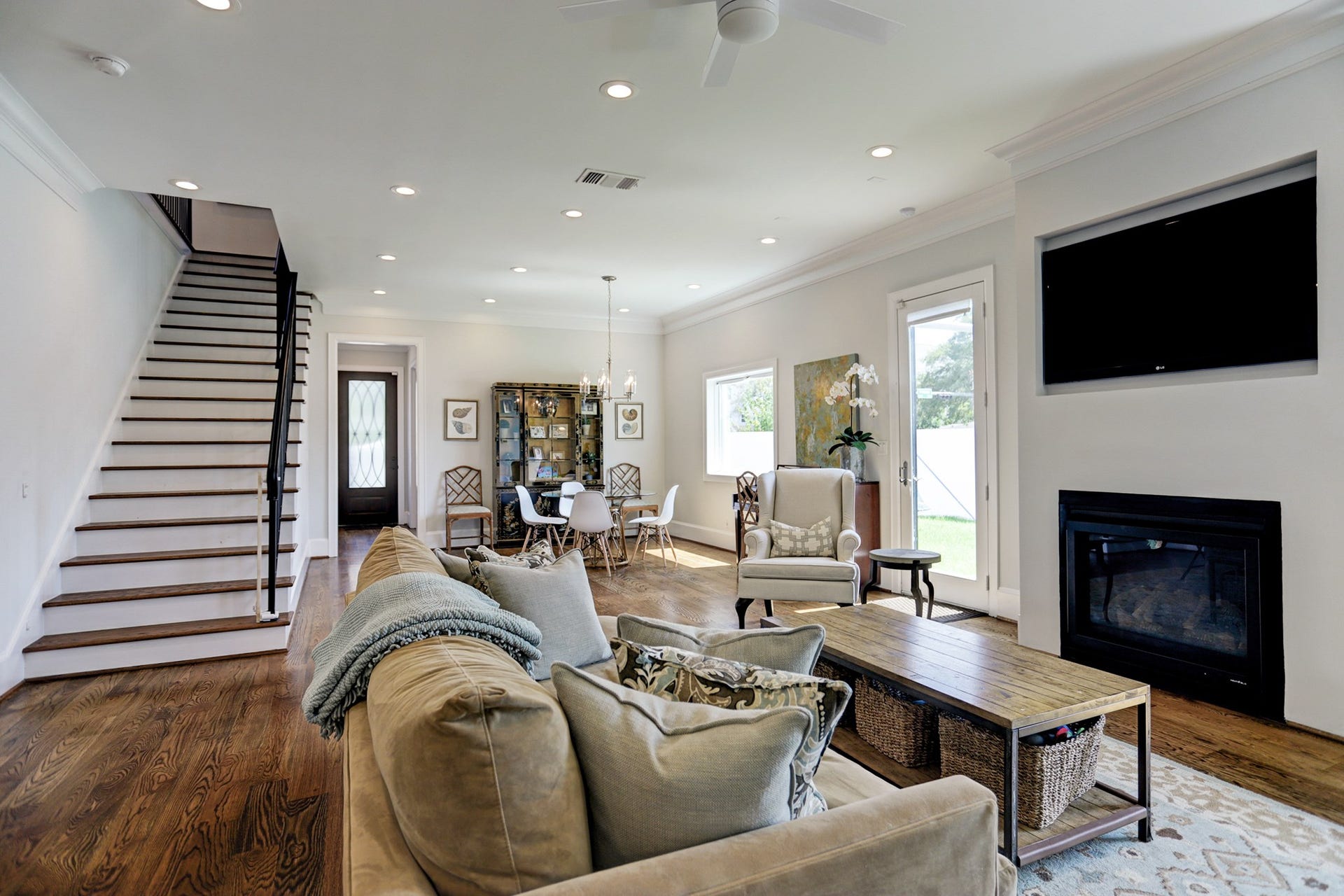 1632 Potomac Drive, Houston, TX 77057 1632 Potomac Drive, Houston, TX 77057