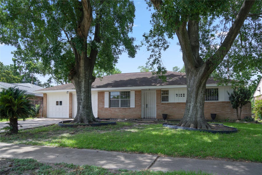 Property photo for 7122 Tanager Street, Houston, TX