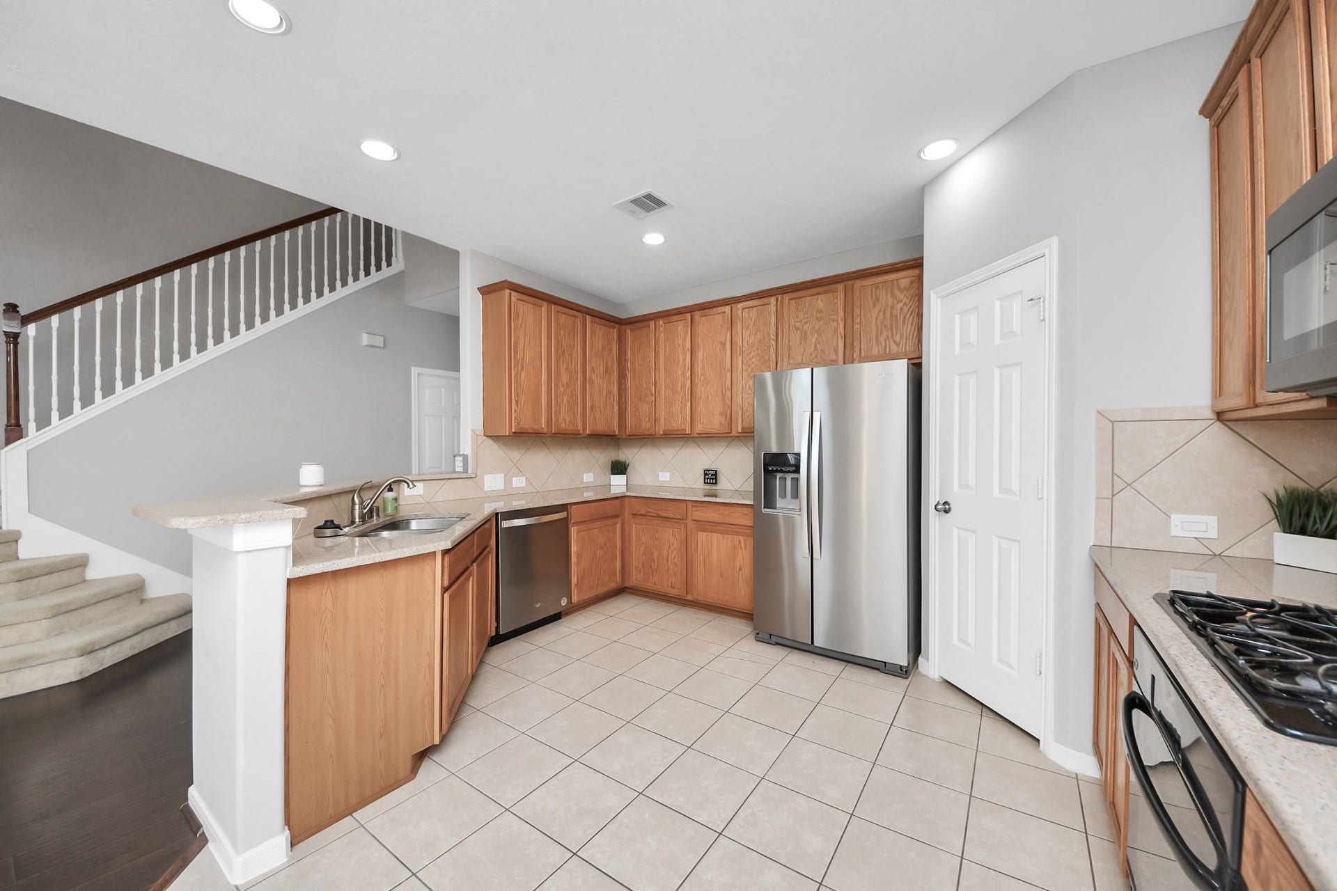 6114 Hollydale Ridge Lane, Katy, TX 77494 Kitchen has plenty of storage
