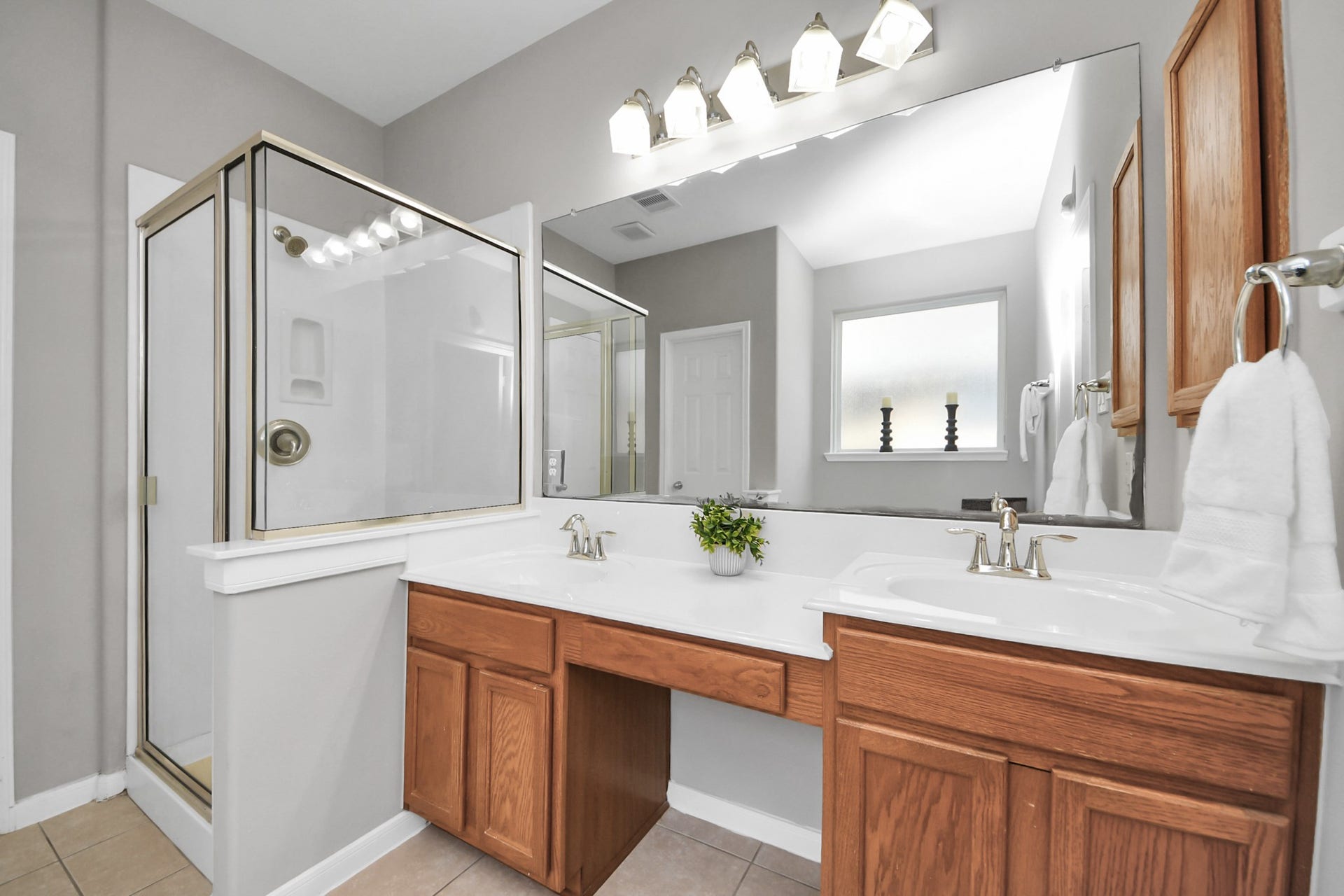 6114 Hollydale Ridge Lane, Katy, TX 77494 Primary bathroom with separate stand up shower