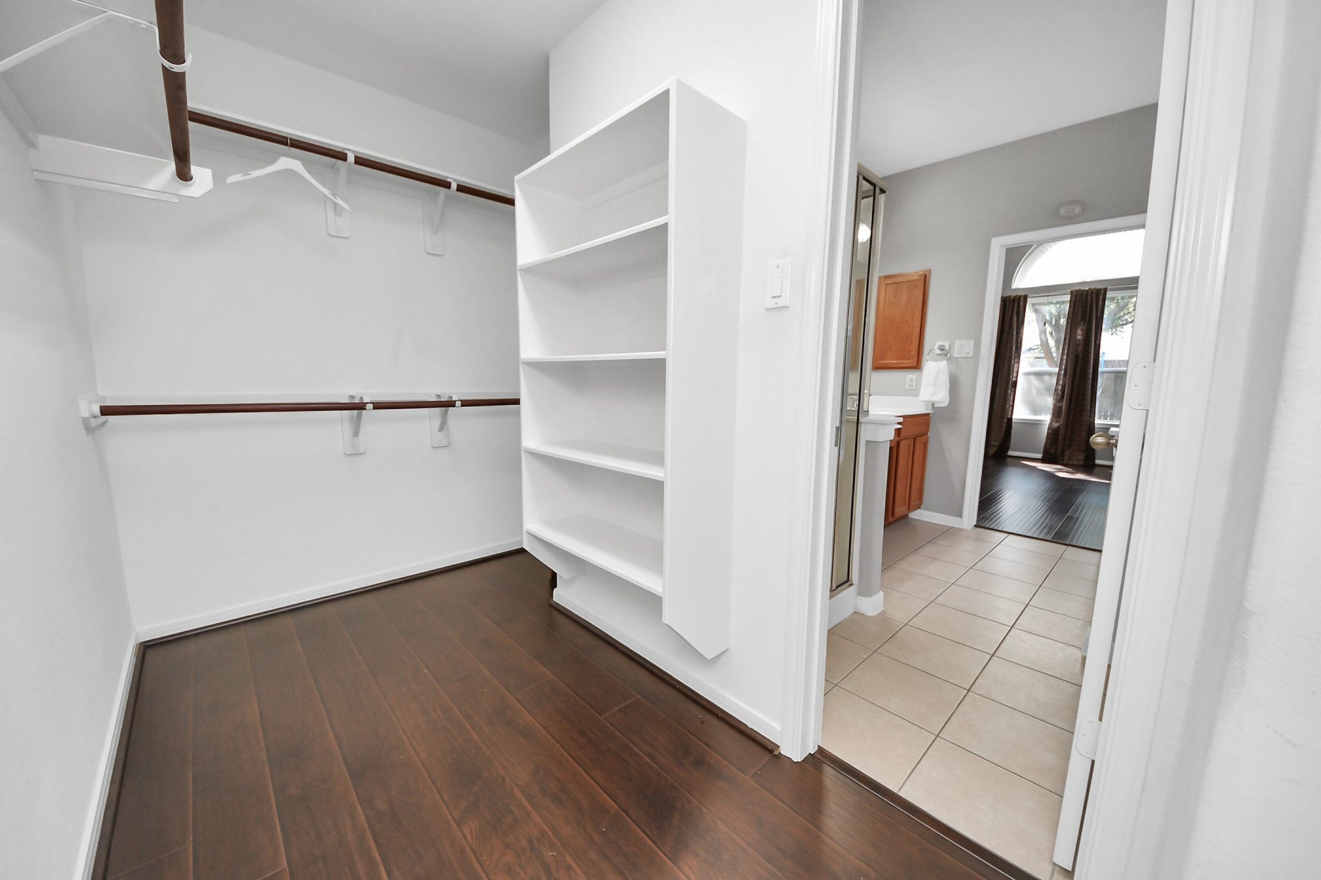 6114 Hollydale Ridge Lane, Katy, TX 77494 Spacious primary closet