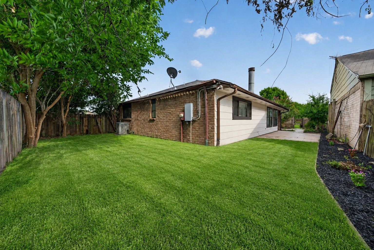 Virtually staged grass