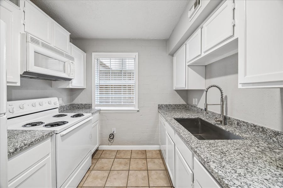 Property photo for 802 Stanford Street, #4, Houston, TX