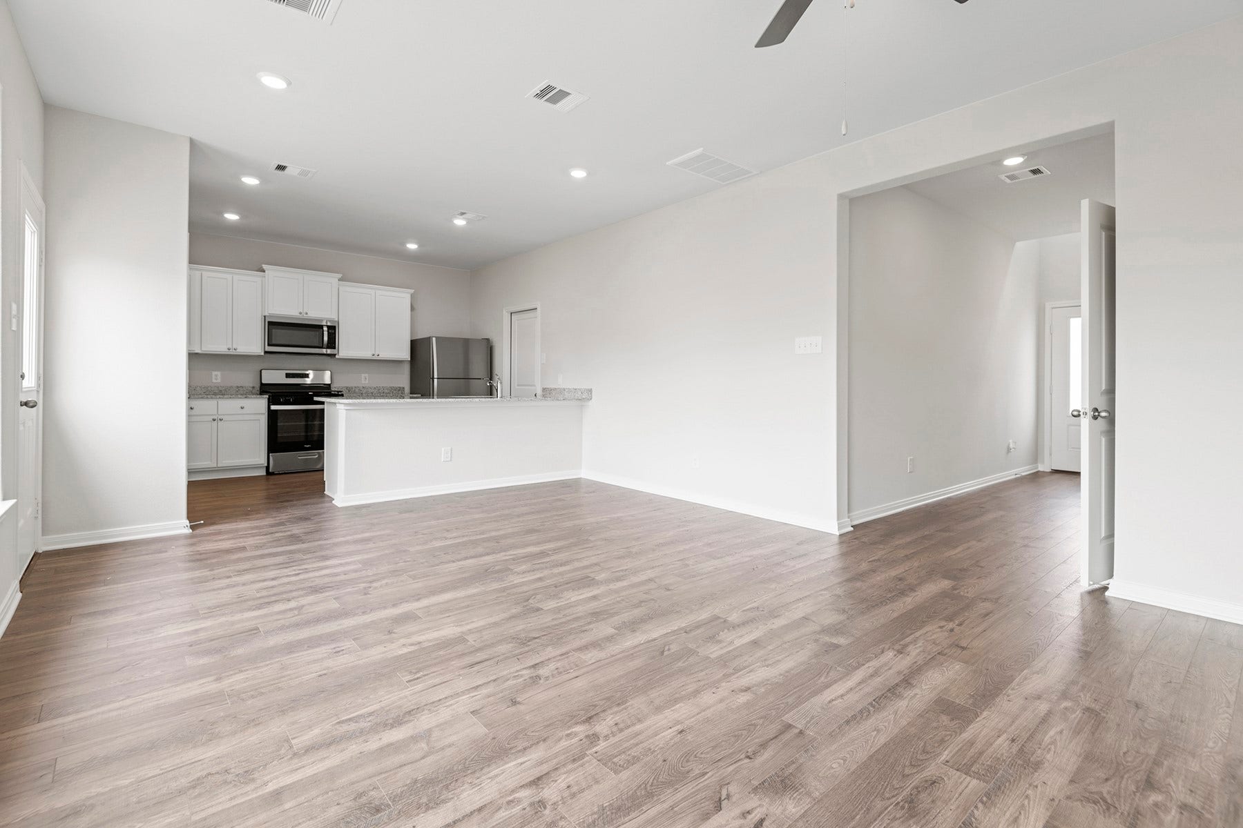 5758 Wild Iris Drive, Magnolia, TX 77354 5758 Wild Iris Drive, Magnolia, TX 77354