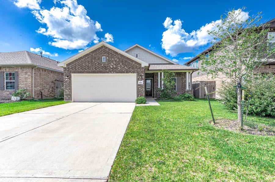 Property photo for 3611 Prairie Rose Trail, Angleton, TX