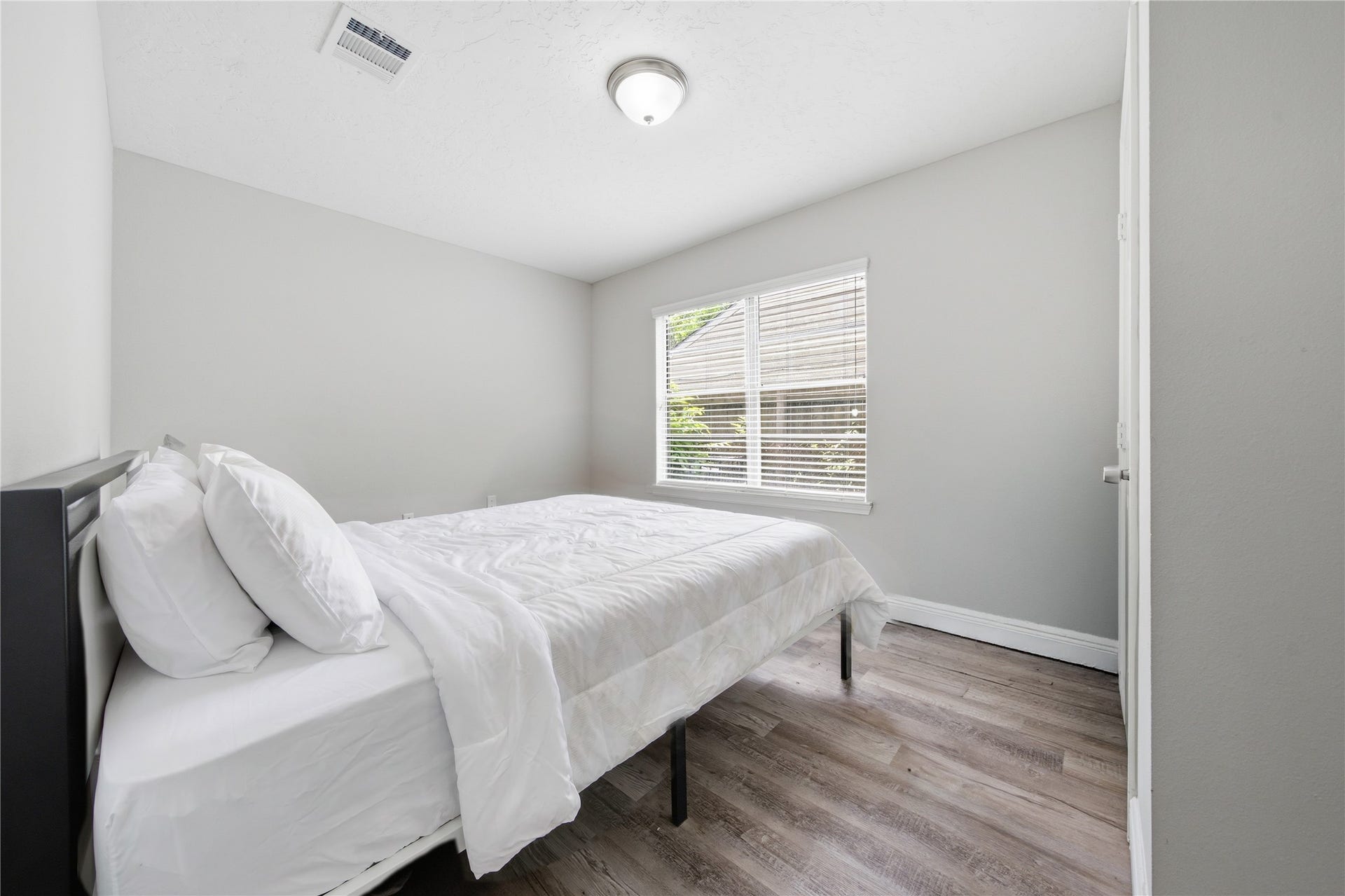 8826 Delilah Street, Houston, TX 77033