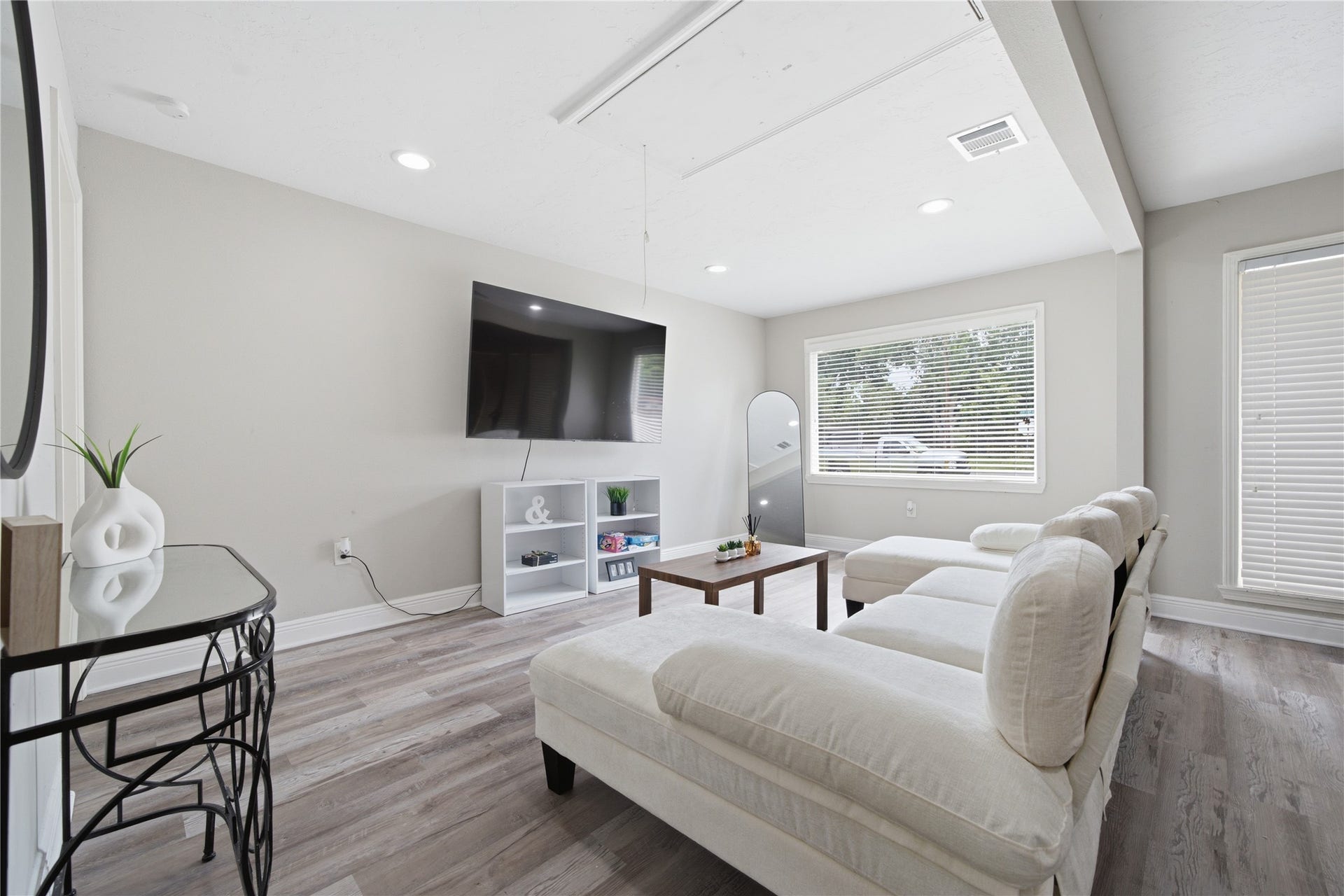 8826 Delilah Street, Houston, TX 77033