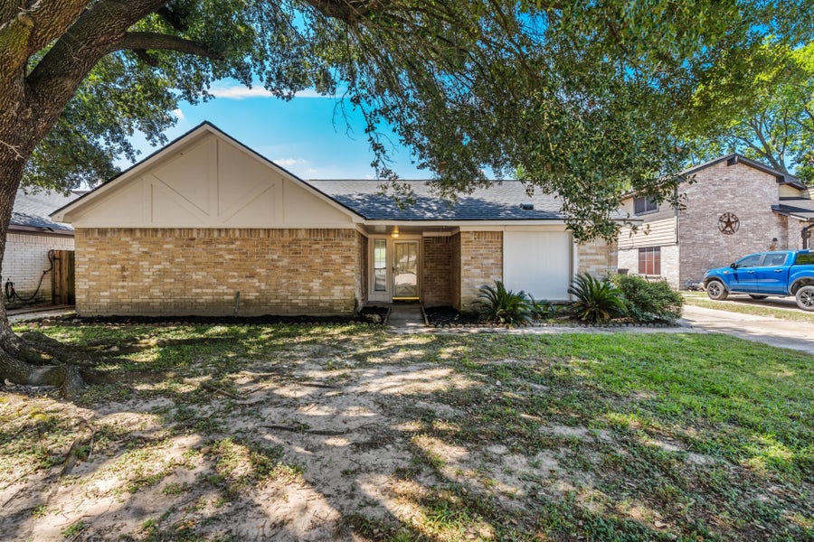 Property photo for 6615 Vera Jean Drive, Houston, TX
