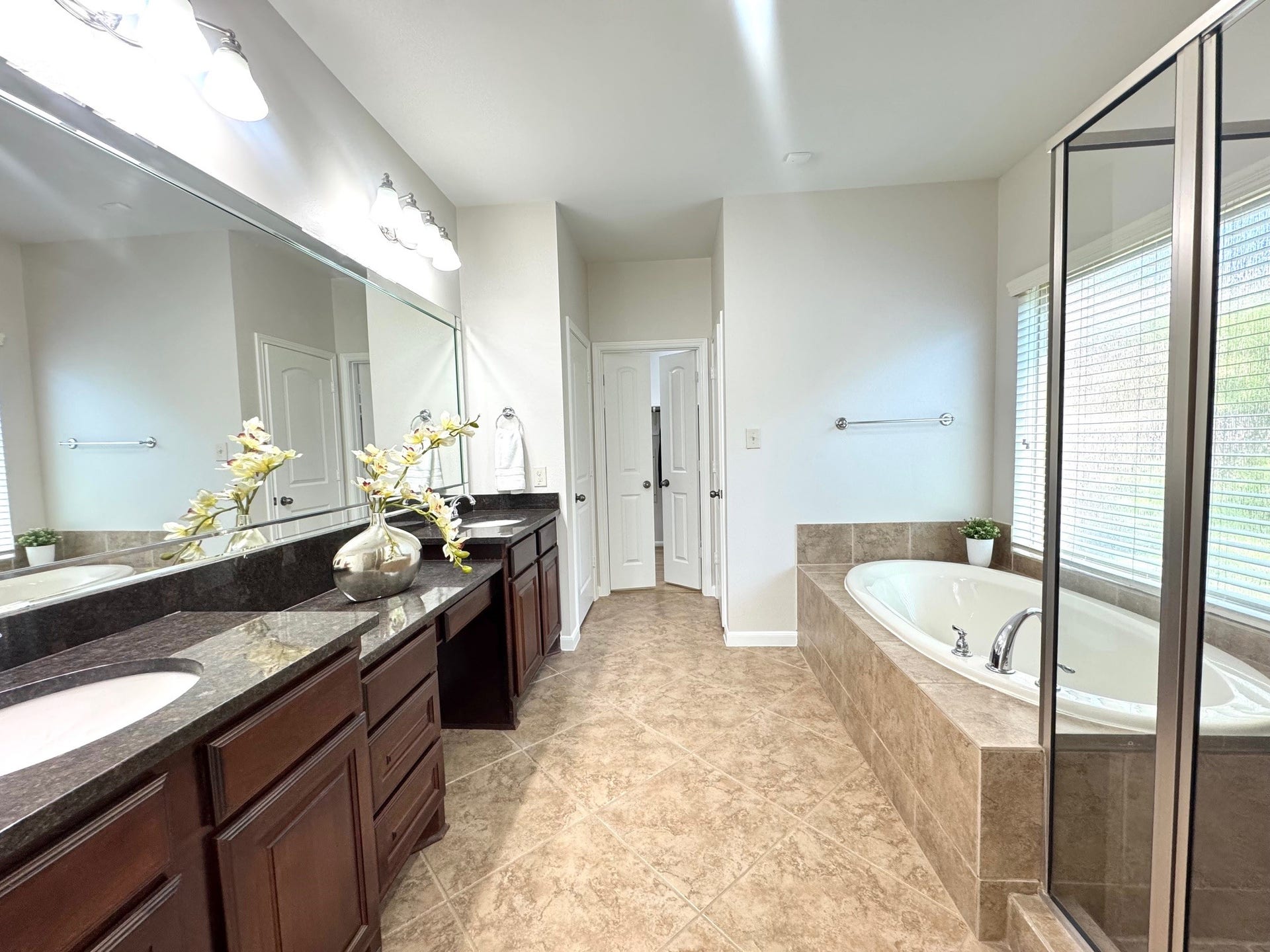 9919 Rochs Hill Court Corner, Katy, TX 77494 Master bathroom