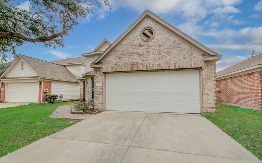 Property photo for 19618 Providence Shore Way, Cypress, TX