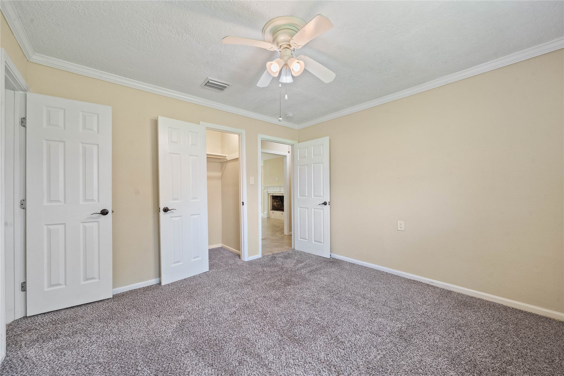 5123 Shady Oaks Lane, Friendswood, TX 77546
