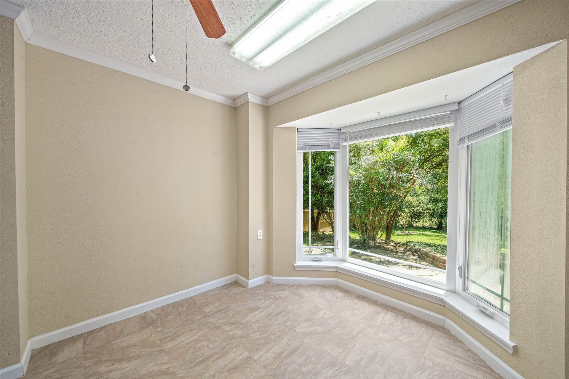 5123 Shady Oaks Lane, Friendswood, TX 77546