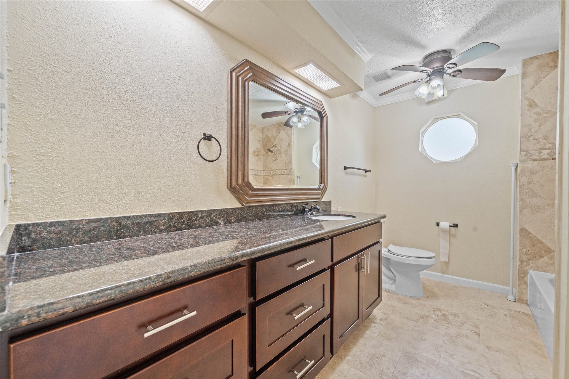 5123 Shady Oaks Lane, Friendswood, TX 77546