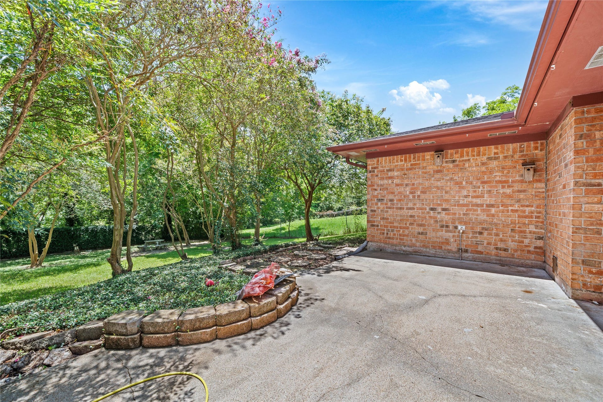 5123 Shady Oaks Lane, Friendswood, TX 77546