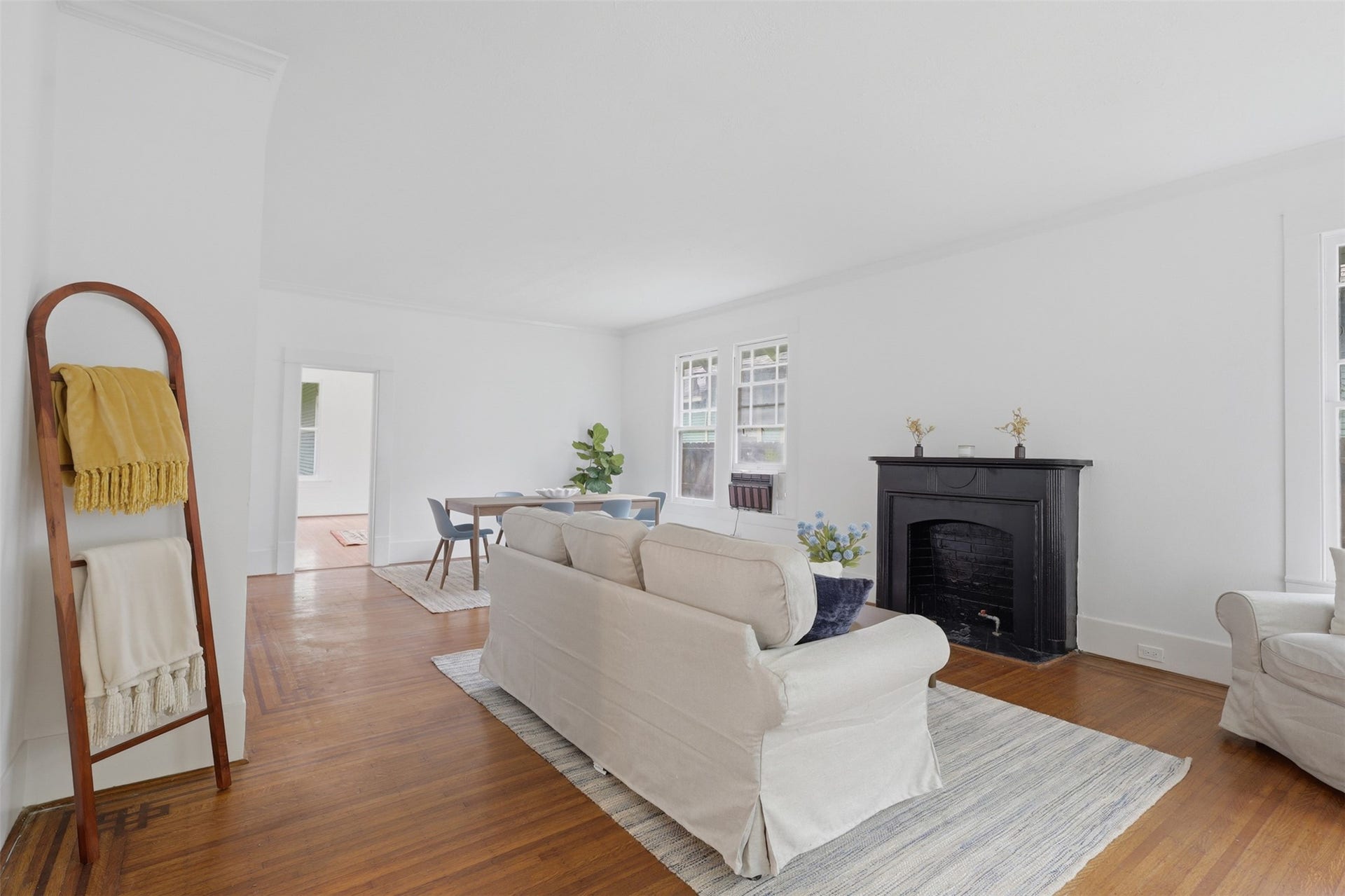3308 Yupon Street, Houston, TX 77006 3308 Yupon Street, Houston, TX 77006