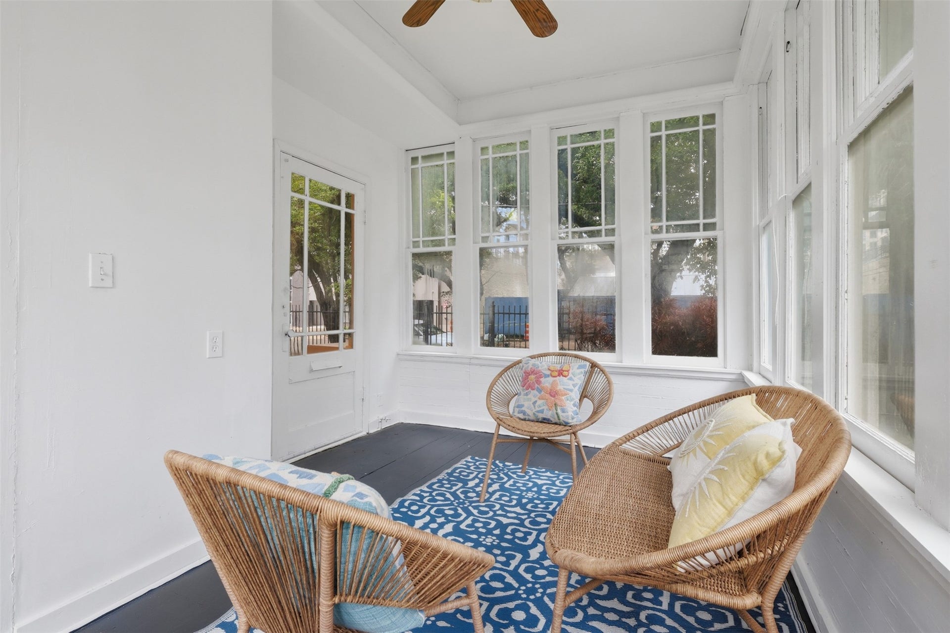 3308 Yupon Street, Houston, TX 77006 3308 Yupon Street, Houston, TX 77006
