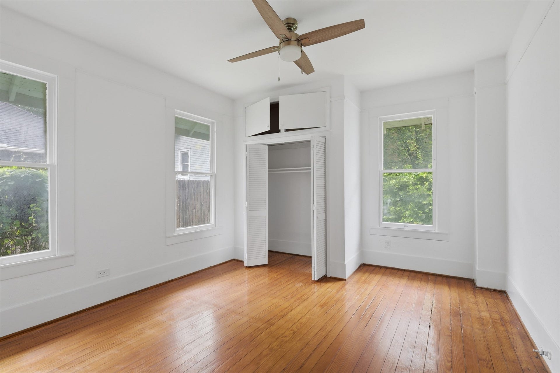 3308 Yupon Street, Houston, TX 77006 3308 Yupon Street, Houston, TX 77006