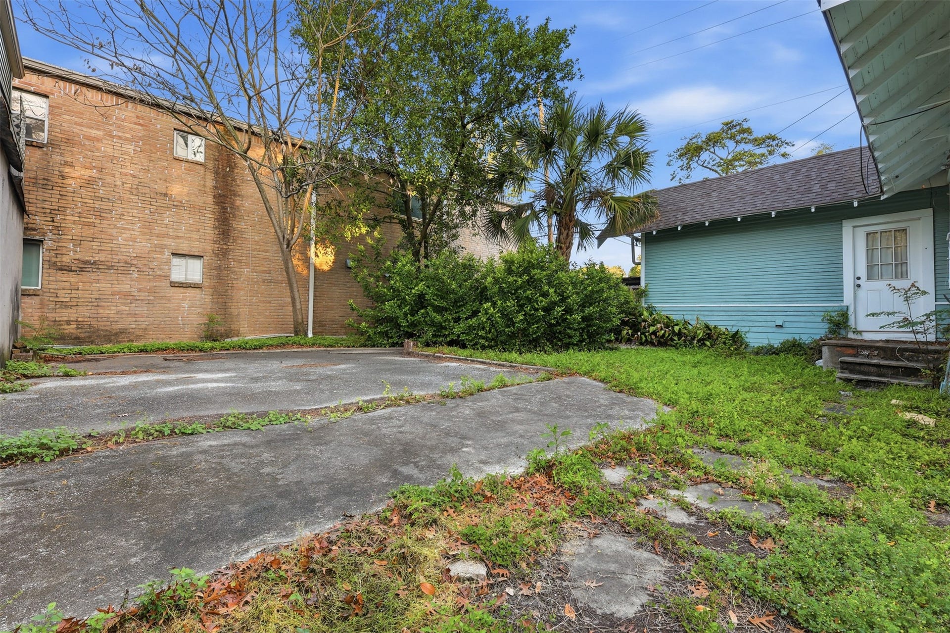 3308 Yupon Street, Houston, TX 77006 3308 Yupon Street, Houston, TX 77006