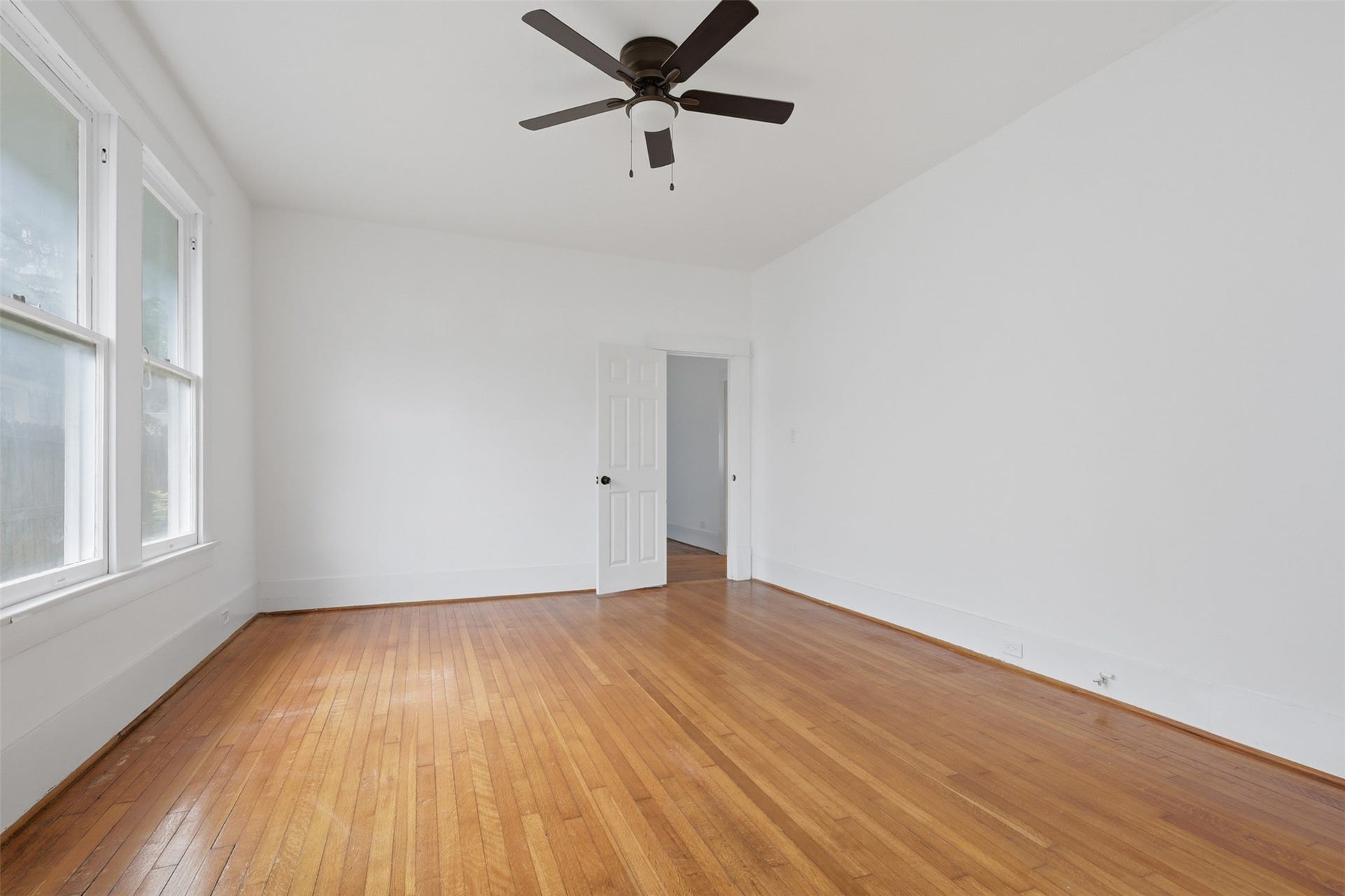3308 Yupon Street, Houston, TX 77006 3308 Yupon Street, Houston, TX 77006