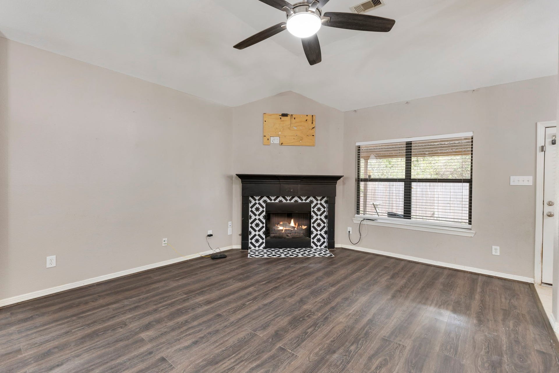 8022 N Tarrytown Crossing Drive, Conroe, TX 77304 8022 N Tarrytown Crossing Drive, Conroe, TX 77304