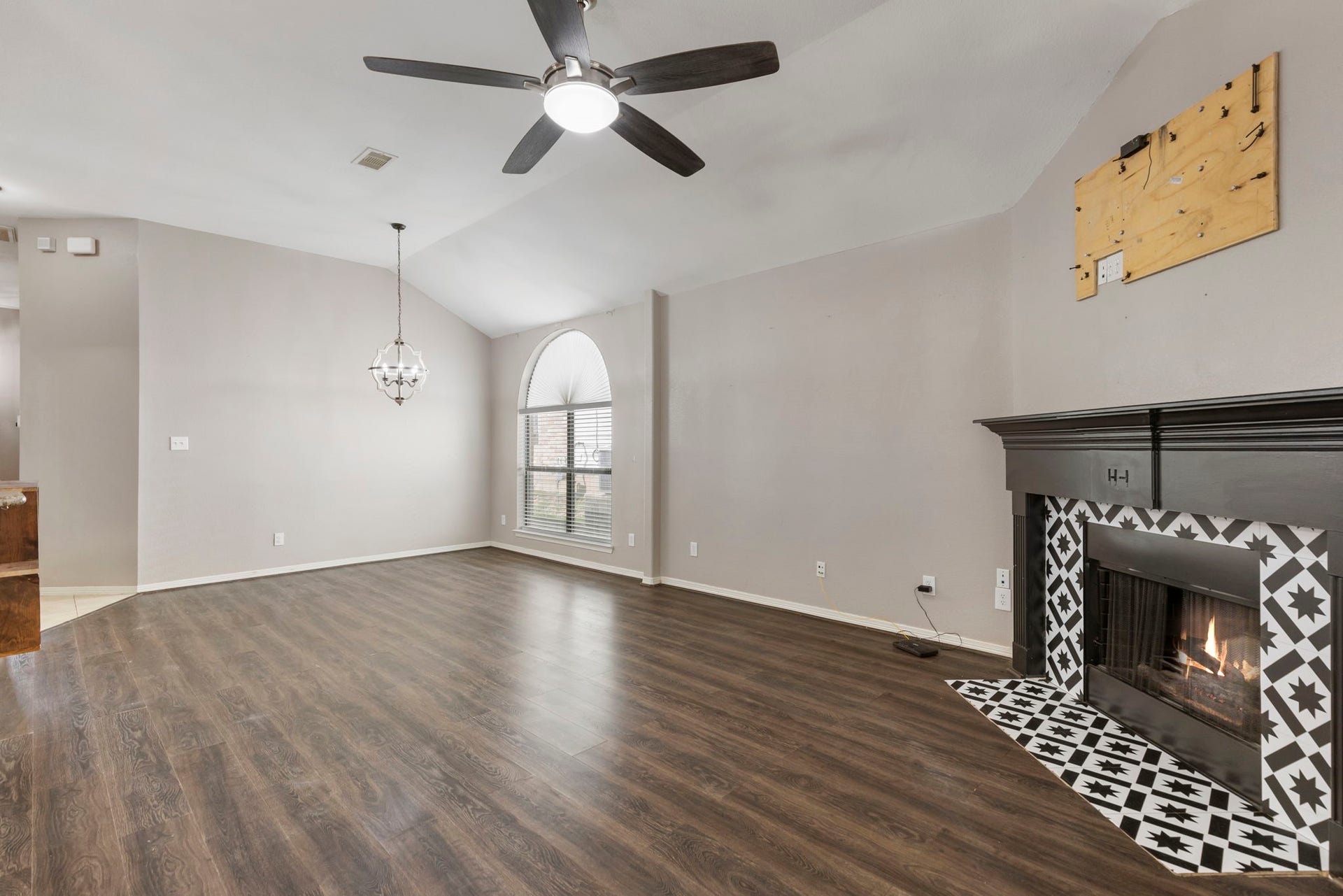8022 N Tarrytown Crossing Drive, Conroe, TX 77304 8022 N Tarrytown Crossing Drive, Conroe, TX 77304
